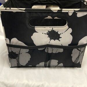 Gently used fold and file by thirty one